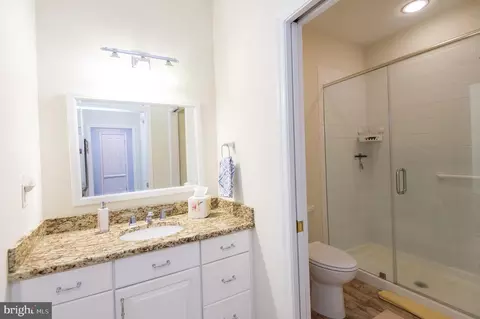 Bath - 3 Oakley St #202, Cambridge, MD 21613 photo 1 of 2