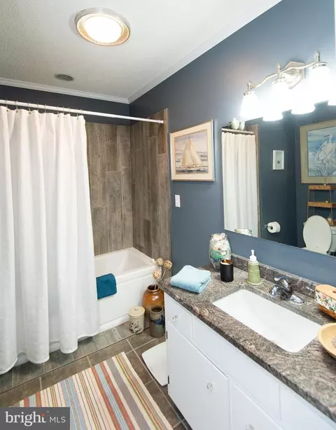 Bath - 5188 Aireys Rd, Cambridge, MD 21613 photo 2 of 2