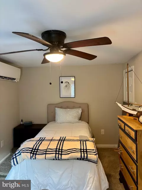 Bedroom - 1610 Hudson Rd, Cambridge, MD 21613 photo 2 of 3