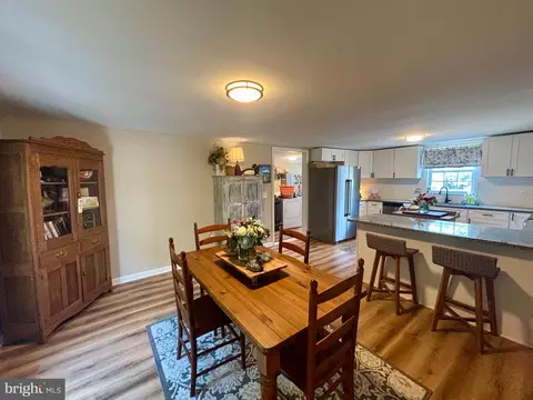 Dining - 1610 Hudson Rd, Cambridge, MD 21613 photo 1 of 2