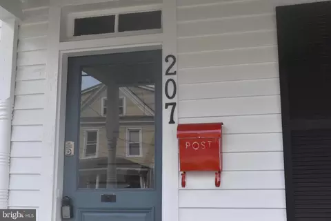 Exterior - 207 Willis St, Cambridge, MD 21613 photo 1 of 3