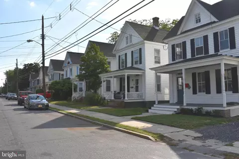 Exterior - 207 Willis St, Cambridge, MD 21613 photo 3 of 3