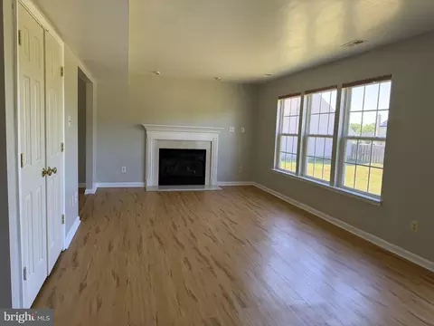 Living - 159 Miles Cir, Hurlock, MD 21643 photo 3 of 3