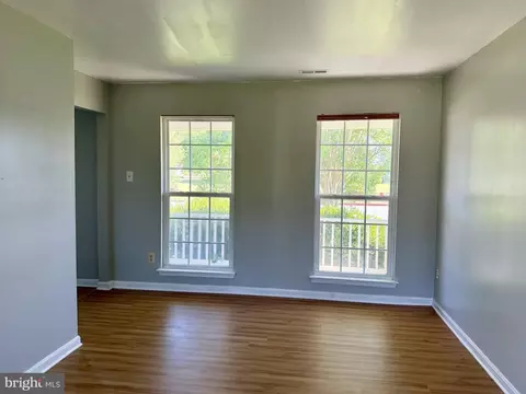 Living - 159 Miles Cir, Hurlock, MD 21643 photo 2 of 3