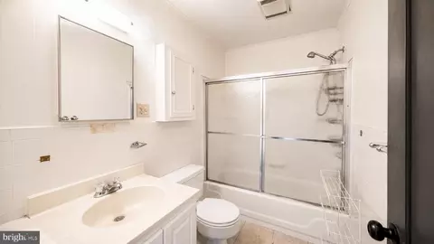 Bath - 41 Algonquin Rd, Cambridge, MD 21613 photo 2 of 2