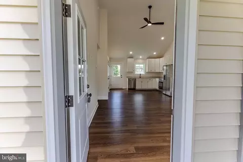 Entry Way - 121 Willow Dr, Hurlock, MD 21643 photo 1 of 12
