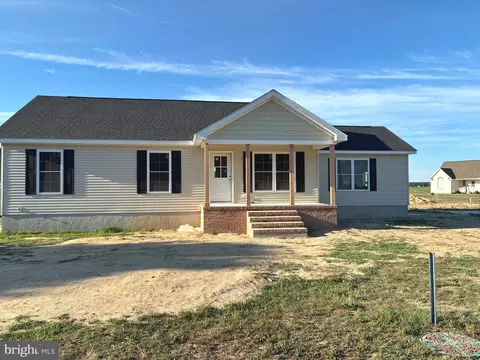 121 Willow Dr, Hurlock, MD 21643