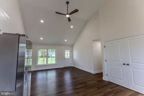 Living - 121 Willow Dr, Hurlock, MD 21643 photo 1 of 1