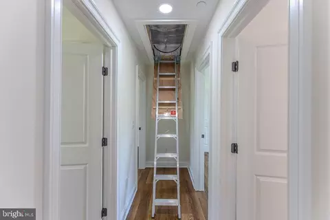 Entry Way - 121 Willow Dr, Hurlock, MD 21643 photo 10 of 12