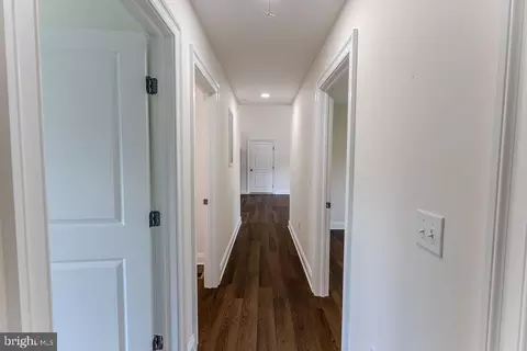Entry Way - 121 Willow Dr, Hurlock, MD 21643 photo 5 of 12