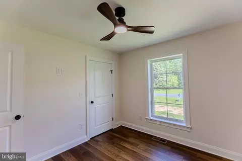 Bedroom - 121 Willow Dr, Hurlock, MD 21643 photo 2 of 5