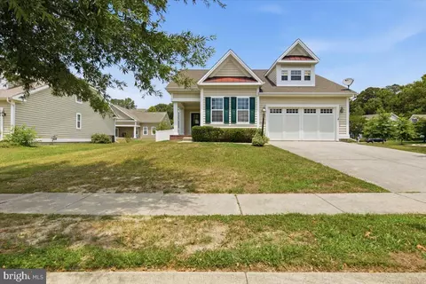 200 Regulator Dr S, Cambridge, MD 21613