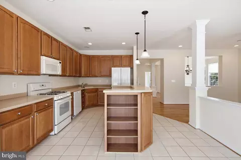 Kitchen - 200 Regulator Dr S, Cambridge, MD 21613 photo 2 of 3