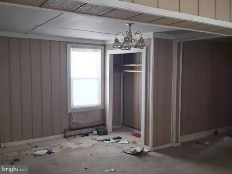 Entry Way - 614 Douglas St, Cambridge, MD 21613 photo 4 of 11