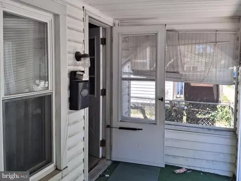 Exterior - 614 Douglas St, Cambridge, MD 21613 photo 5 of 8