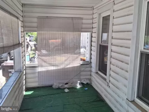 Exterior - 614 Douglas St, Cambridge, MD 21613 photo 4 of 8