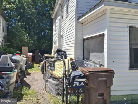 Exterior - 614 Douglas St, Cambridge, MD 21613 photo 7 of 8