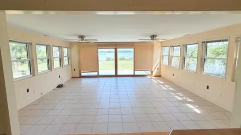 Living - 5453 Casson Neck Rd, Cambridge, MD 21613 photo 1 of 2