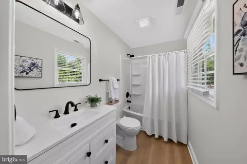 Bath - 6910 Quail Run, Hurlock, MD 21643 photo 1 of 2