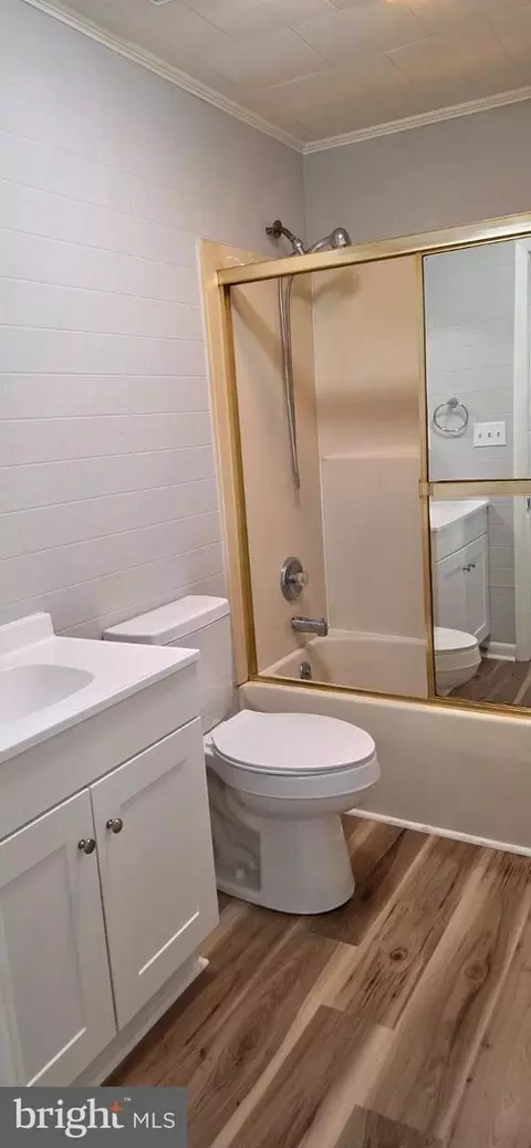 Bath - 429 Camper St, Cambridge, MD 21613 photo 2 of 2