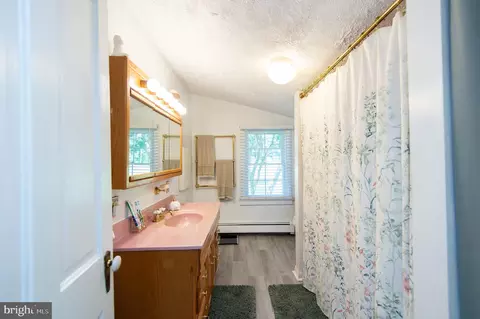 Bath - 885 Hudson Rd, Cambridge, MD 21613 photo 1 of 1
