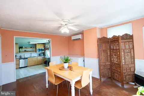 Dining - 885 Hudson Rd, Cambridge, MD 21613 photo 1 of 3