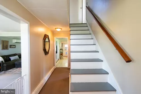 Entry Way - 885 Hudson Rd, Cambridge, MD 21613 photo 4 of 5