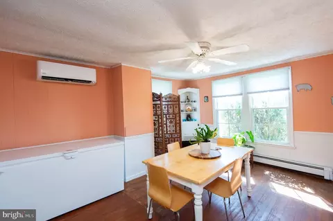 Dining - 885 Hudson Rd, Cambridge, MD 21613 photo 3 of 3