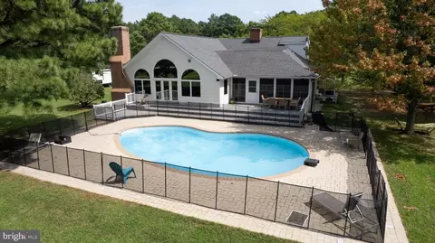 Exterior - 1001 Wagner Point Rd, Cambridge, MD 21613 photo 3 of 16