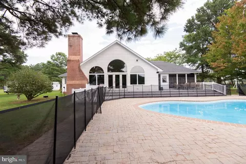 Exterior - 1001 Wagner Point Rd, Cambridge, MD 21613 photo 9 of 16