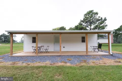 Exterior - 1001 Wagner Point Rd, Cambridge, MD 21613 photo 5 of 16