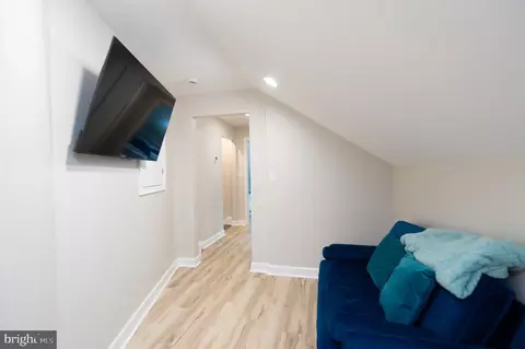 Entry Way - 1001 Wagner Point Rd, Cambridge, MD 21613 photo 13 of 16