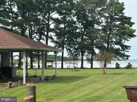 1022 River Point Rd, Cambridge, MD 21613 photo 2
