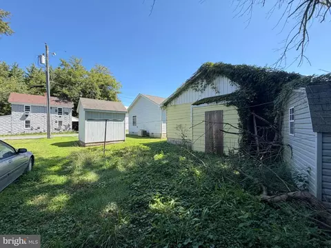 Exterior - 703 High St, Cambridge, MD 21613 photo 4 of 5