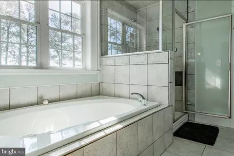 Bath - 5207 Brooks Rd, Woolford, MD 21677 photo 3 of 4