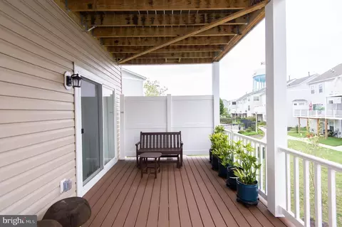 Exterior - 334 Shipyard Dr, Cambridge, MD 21613 photo 4 of 12