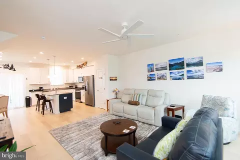 Entry Way - 334 Shipyard Dr, Cambridge, MD 21613 photo 10 of 16