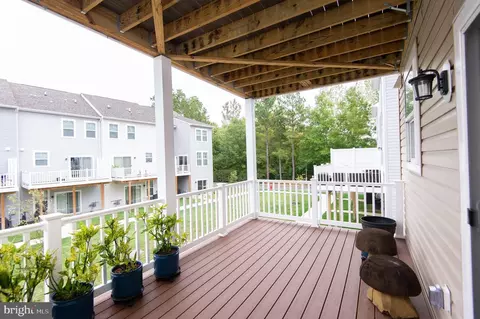 Exterior - 334 Shipyard Dr, Cambridge, MD 21613 photo 2 of 12