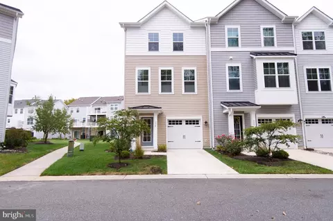 Exterior - 334 Shipyard Dr, Cambridge, MD 21613 photo 1 of 12
