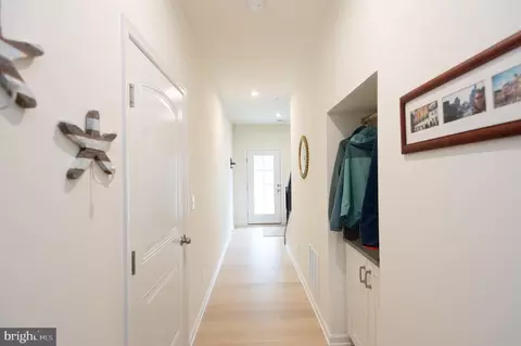Entry Way - 334 Shipyard Dr, Cambridge, MD 21613 photo 2 of 16