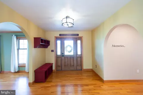 Entry Way - 1507 Deep Water Rd, Woolford, MD 21677 photo 5 of 6