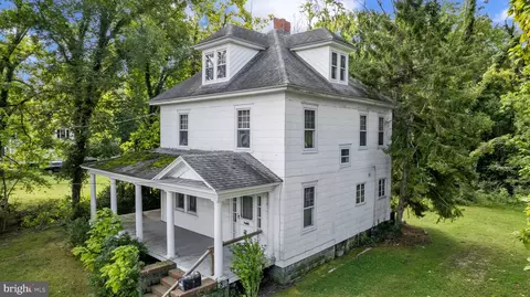 Exterior - 1308 Glasgow St, Cambridge, MD 21613 photo 1 of 3