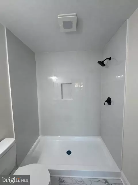 Bath - 118 Willow Dr, Hurlock, MD 21643 photo 3 of 5