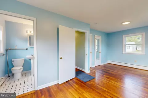 Bedroom - 5303 Spring Dr, Cambridge, MD 21613 photo 3 of 3