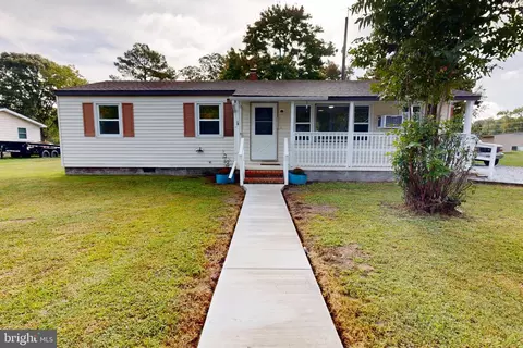 Exterior - 5303 Spring Dr, Cambridge, MD 21613 photo 3 of 6