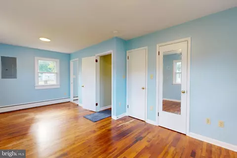 Bedroom - 5303 Spring Dr, Cambridge, MD 21613 photo 2 of 3