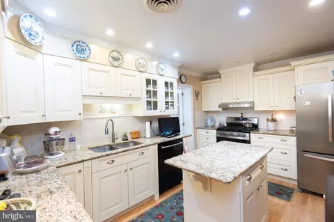 Kitchen - 409 Talbot Ave, Cambridge, MD 21613 photo 1 of 5