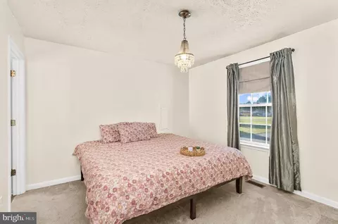 Bedroom - 4306 E Pheasant Dr, Hurlock, MD 21643 photo 2 of 3