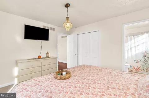 Bedroom - 4306 E Pheasant Dr, Hurlock, MD 21643 photo 3 of 3