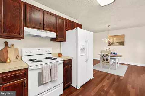 Kitchen - 4306 E Pheasant Dr, Hurlock, MD 21643 photo 1 of 2
